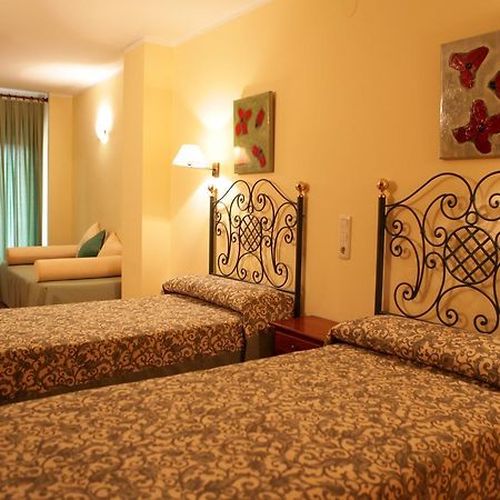 Hotel Los Arcos Villafranca del Cid Kültér fotó