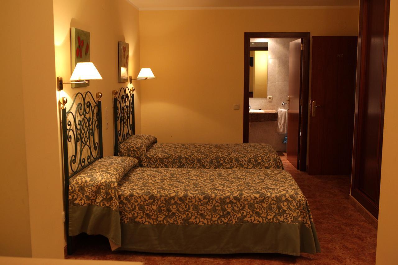 Hotel Los Arcos Villafranca del Cid Kültér fotó