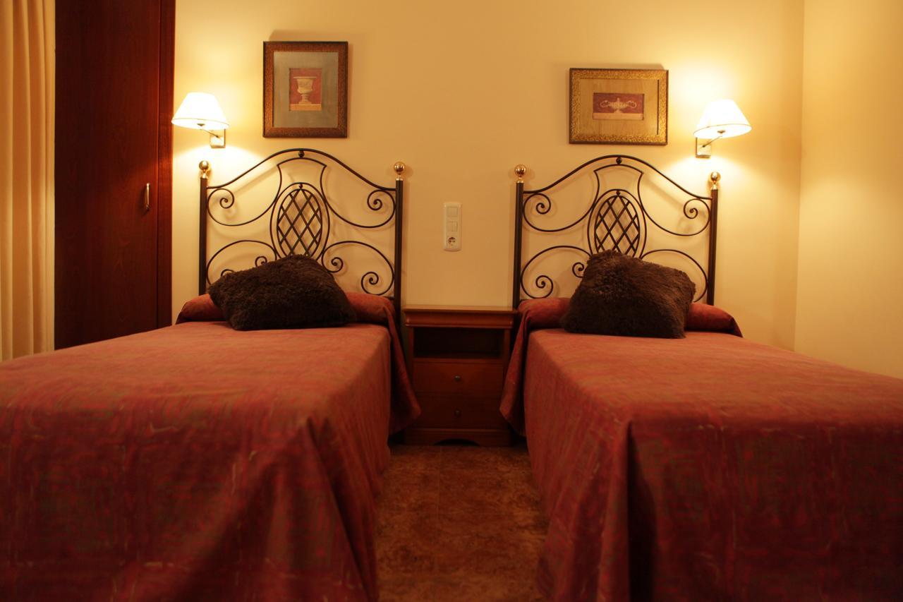 Hotel Los Arcos Villafranca del Cid Kültér fotó