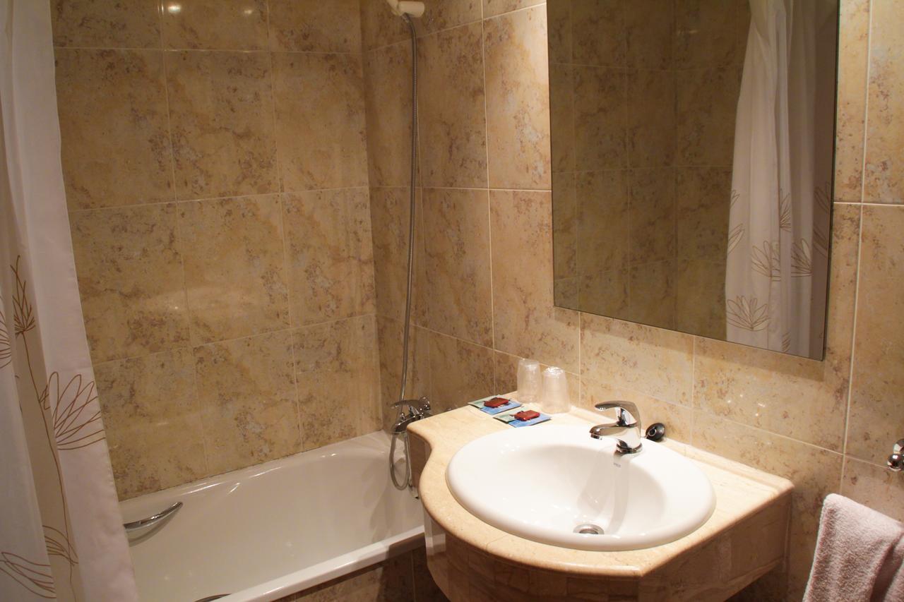 Hotel Los Arcos Villafranca del Cid Kültér fotó