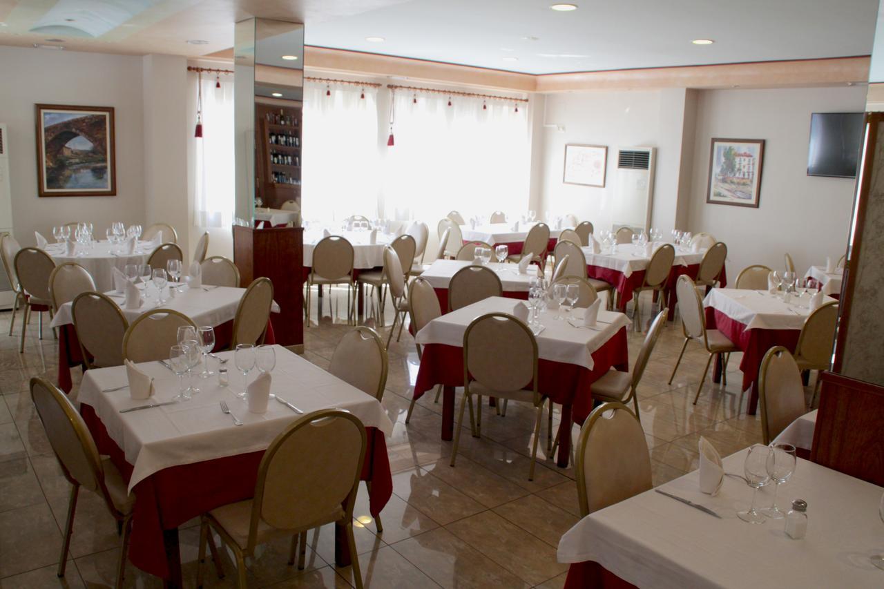 Hotel Los Arcos Villafranca del Cid Kültér fotó